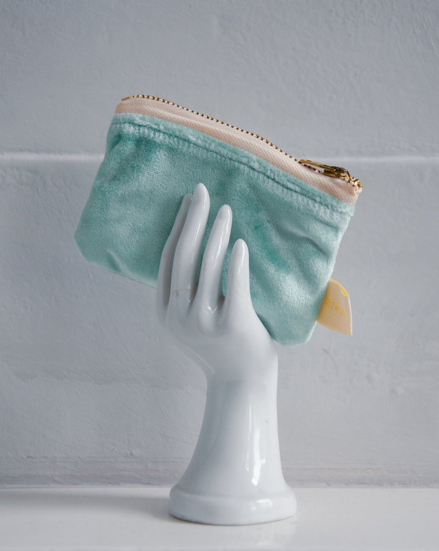 SPIRIT - Lined Velvet Zipper Pouch