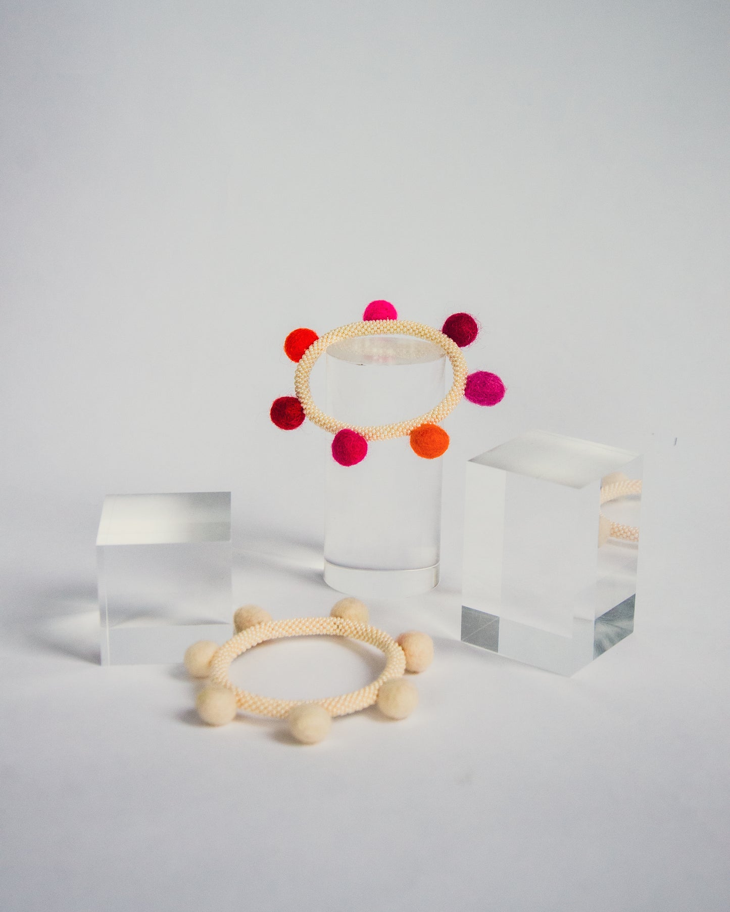 EIGHT WINDS - Bracelet in White