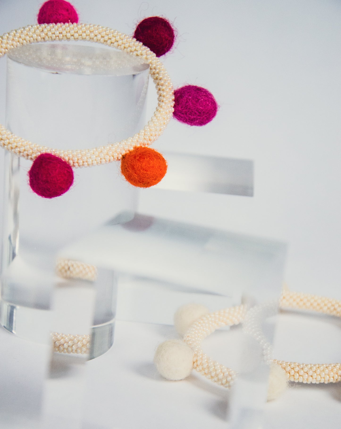 EIGHT WINDS - Bracelet in White