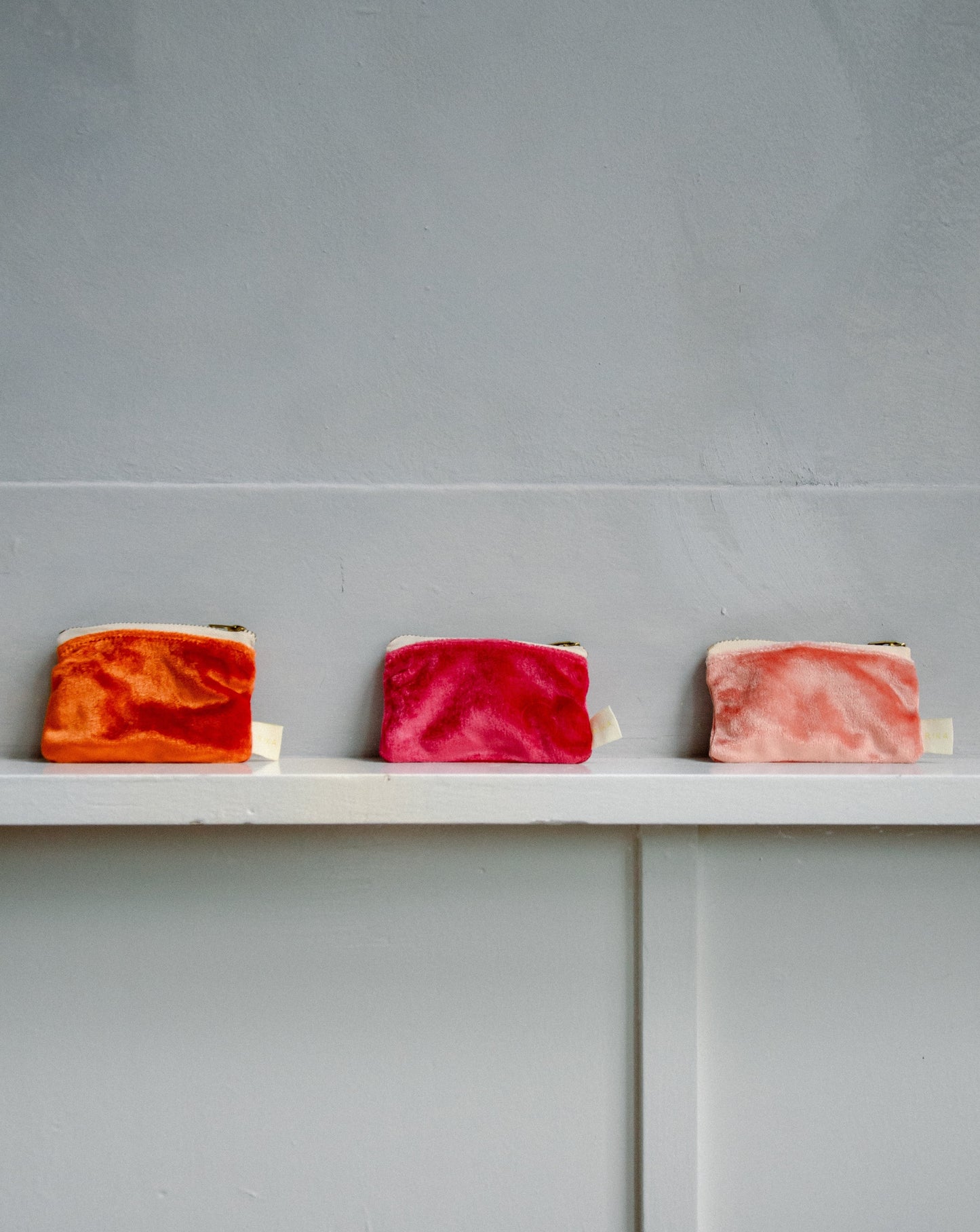 SPARK - Lined Velvet Zipper Pouch